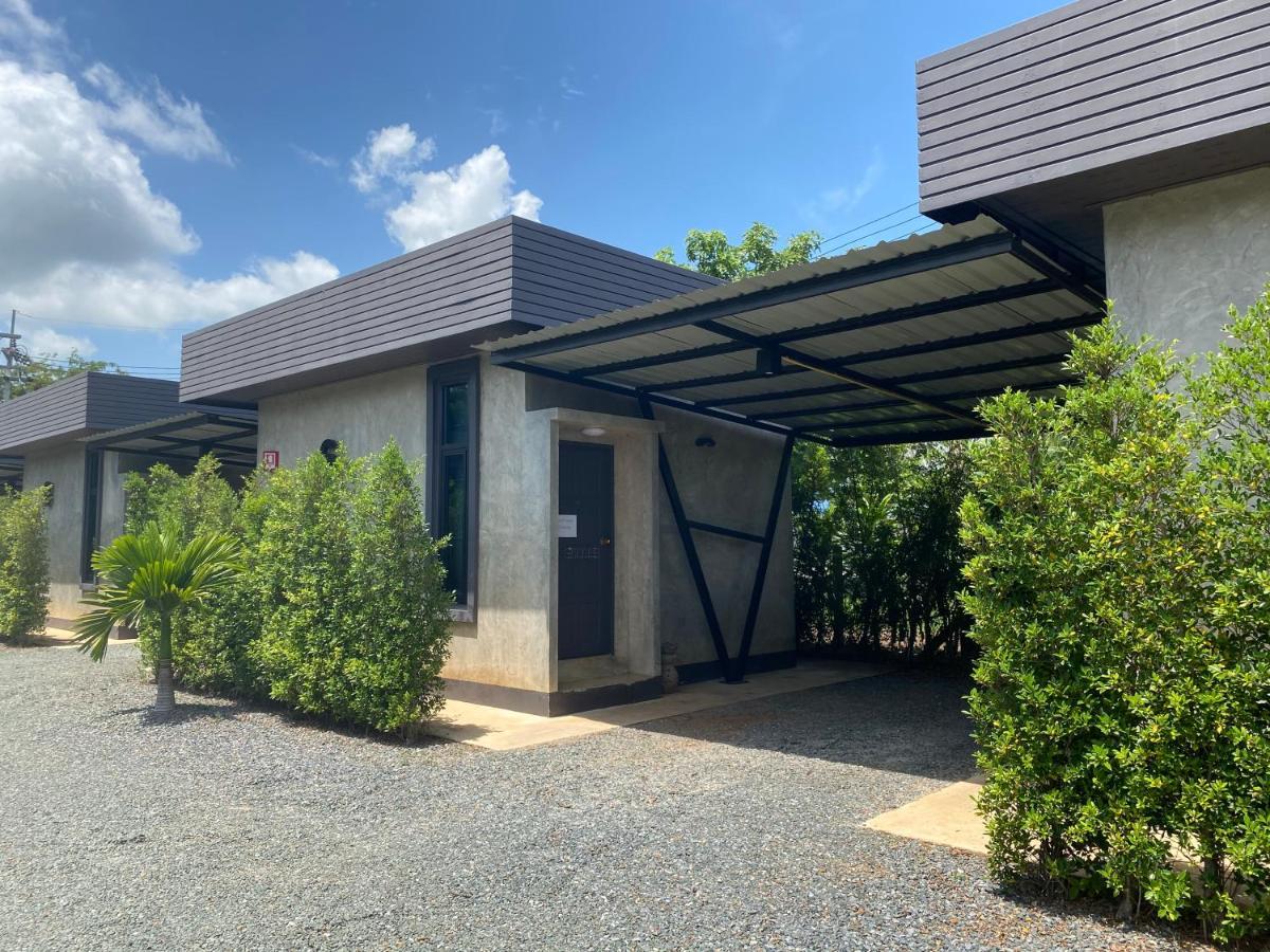 The Loft House Sakaeo Hotel Watthana Nakhon Ngoại thất bức ảnh