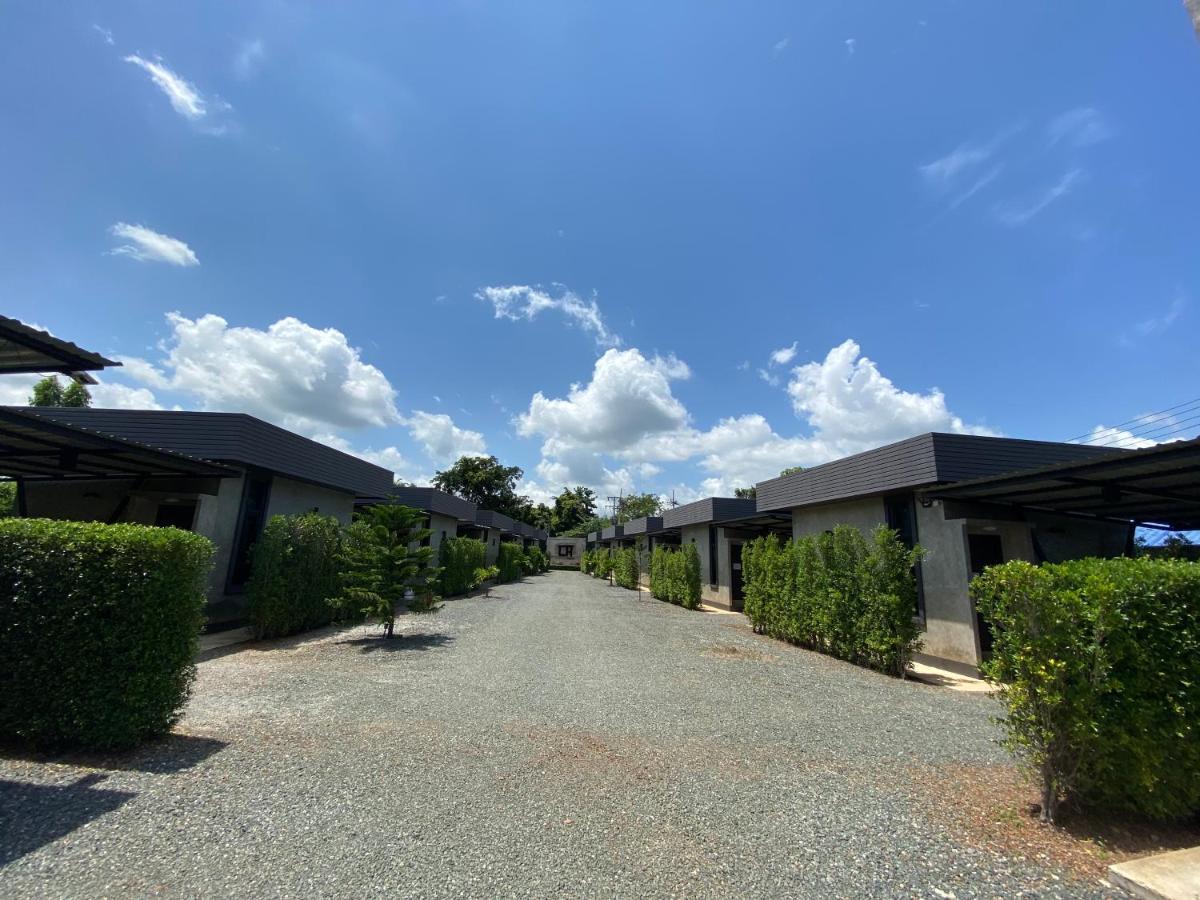 The Loft House Sakaeo Hotel Watthana Nakhon Ngoại thất bức ảnh