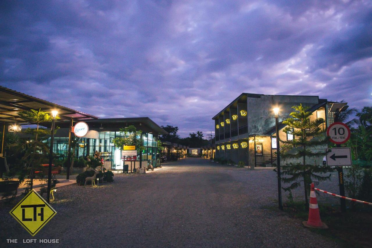 The Loft House Sakaeo Hotel Watthana Nakhon Ngoại thất bức ảnh