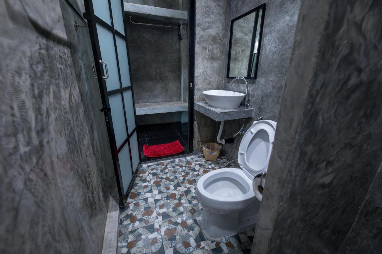 The Loft House Sakaeo Hotel Watthana Nakhon Ngoại thất bức ảnh